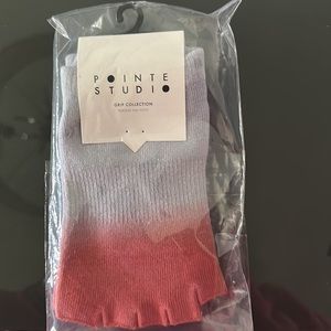 COPY - Yoga/Pilates grip socks for women. Pointe Studio size s/m